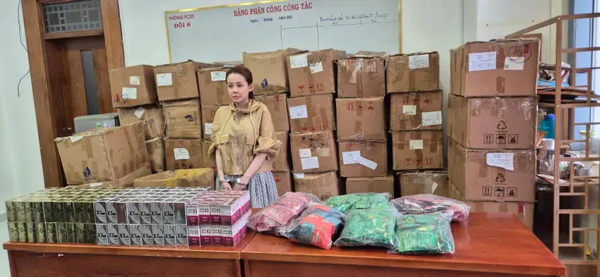 Ngân 98: Mẹ làm chủ công ty, hàng hoá “vì tin nên bán”- Ảnh 2. Ngân 98: Mẹ làm chủ công ty, hàng hoá “vì tin nên bán”- Ảnh 2.