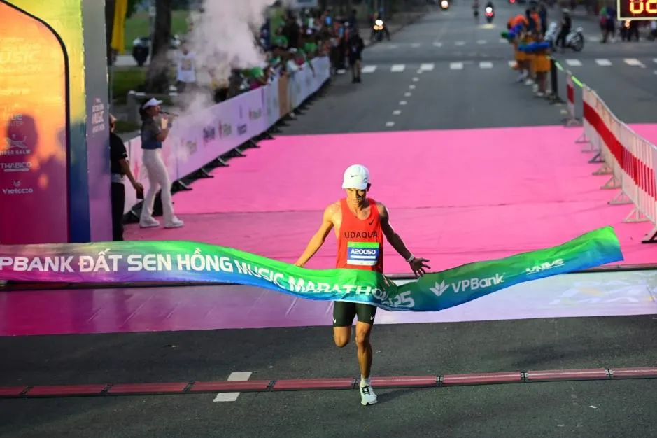 12.000 runner về đ&iacute;ch, VPBank Đất Sen Hồng Music Marathon 2025 kết th&uacute;c ấn tượng - Ảnh 4.