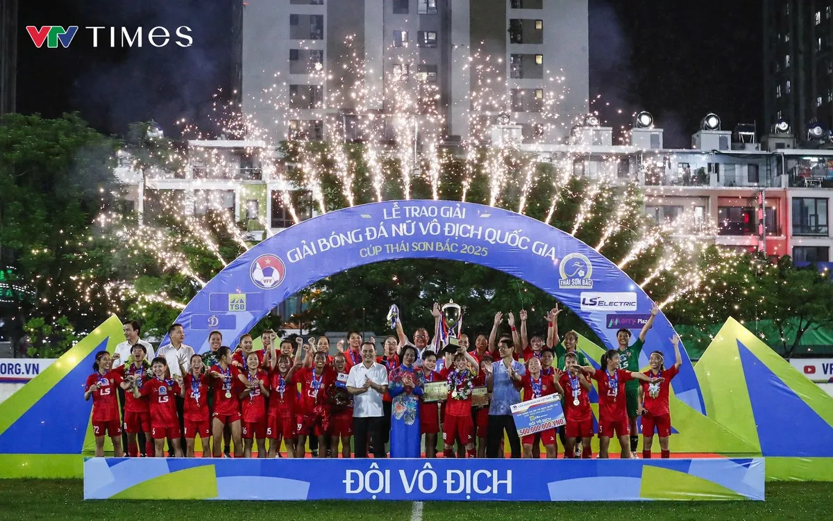 ĐT TP Hồ Chí Minh I tiếp tục thể hiện vị trí độc tôn trong làng bóng đá nữ Việt Nam. 