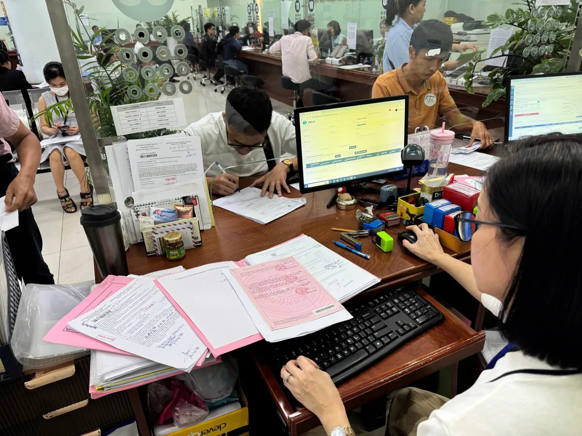 Kiến nghị giữ nguyên mô hình Chi nhánh Văn phòng đăng ký đất đai tại TP Hồ Chí Minh- Ảnh 1. Kiến nghị giữ nguyên mô hình Chi nhánh Văn phòng đăng ký đất đai tại TP Hồ Chí Minh- Ảnh 1.