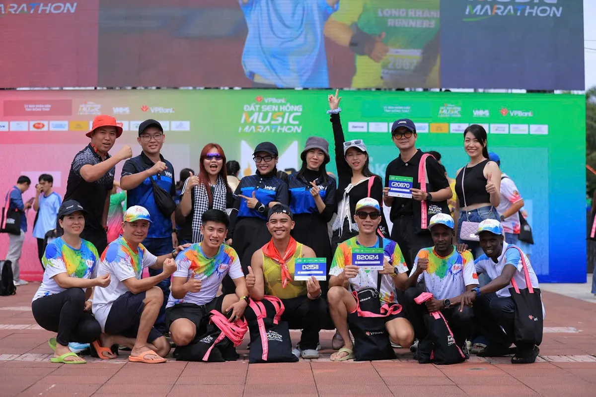 Trai xinh g&aacute;i đẹp khuấy động VPBank Đất Sen Hồng Music Marathon 2025 trước &ldquo;giờ G&rdquo; - Ảnh 8.
