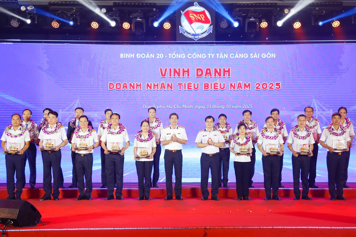 Binh đoàn 20: Làm tốt phong trào "Đền ơn đáp nghĩa", phụng dưỡng suốt đời Mẹ Việt Nam anh hùng - Ảnh 3.