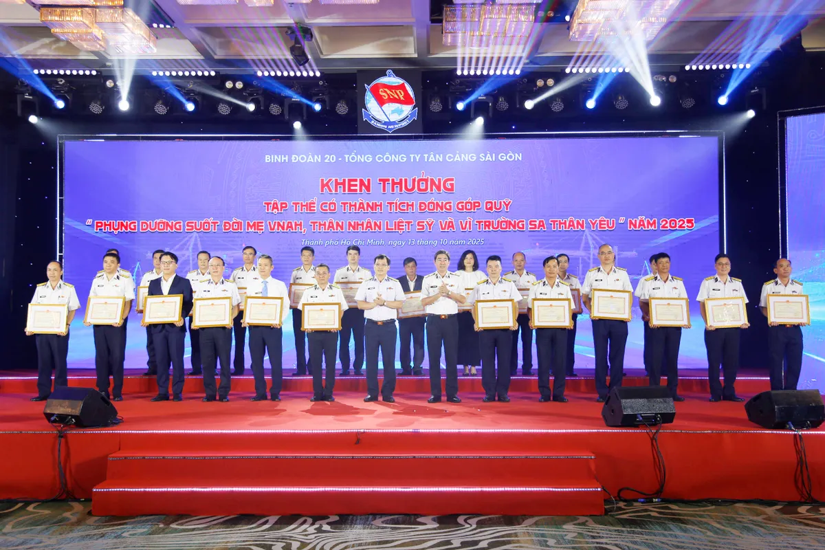 Binh đoàn 20: Làm tốt phong trào "Đền ơn đáp nghĩa", phụng dưỡng suốt đời Mẹ Việt Nam anh hùng - Ảnh 7.