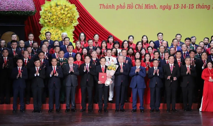 Ông Trần Lưu Quang tiếp tực giữ chức Bí thư Thành ủy TP Hồ Chí Minh  - Ảnh 1.