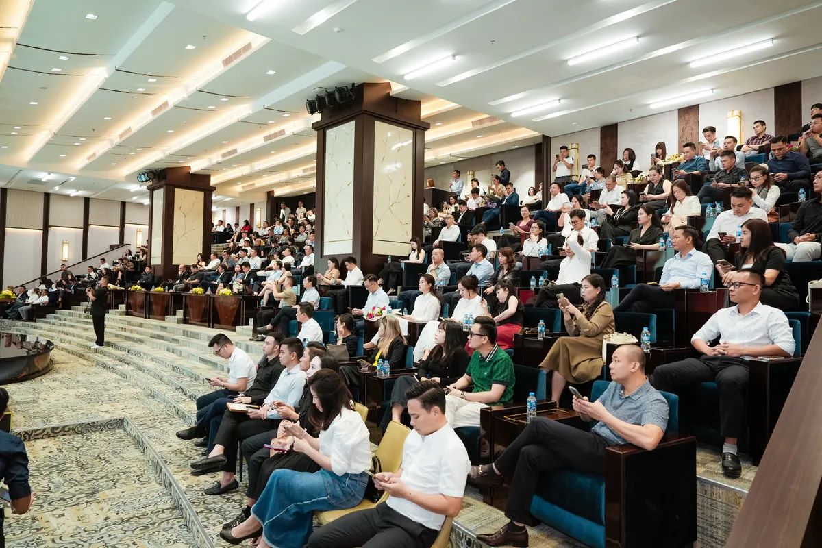 Sunshine Legend City “gây sốt” với công nghệ sa bàn ảo lần đầu xuất hiện trên sóng livestream NobleGo - Ảnh 2.