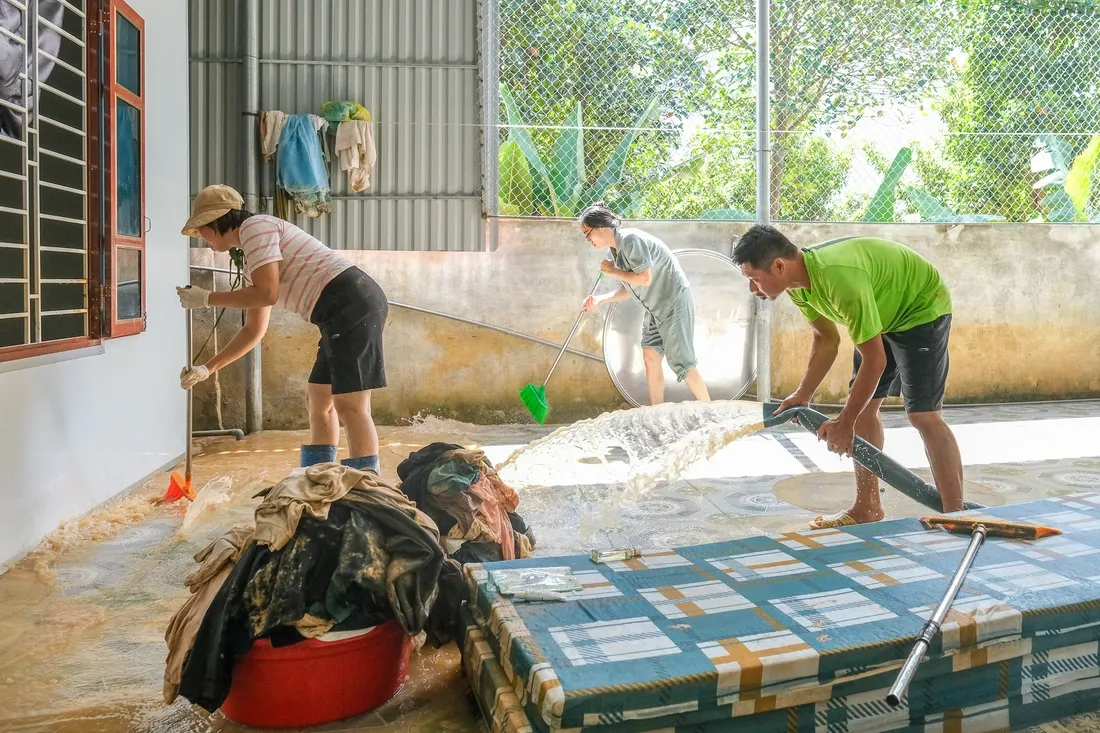 Bắc Ninh khẩn trương hồi sinh đời sống người dân và kinh tế vùng lũ  - Ảnh 4.