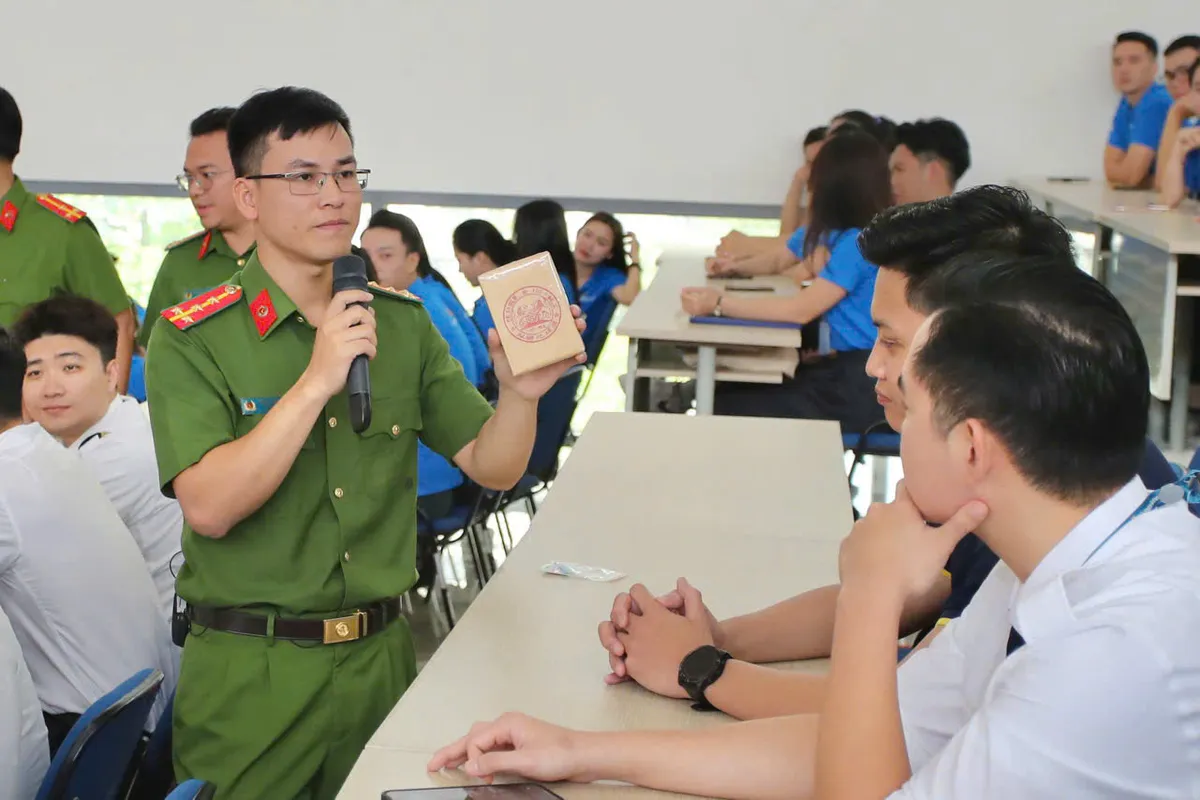 Tăng cường phòng chống ma túy, truy quét tội phạm không có vùng cấm - Ảnh 2.