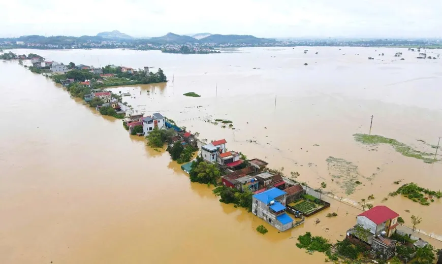 Bắc Ninh khẩn trương hồi sinh đời sống người dân và kinh tế vùng lũ  - Ảnh 2.