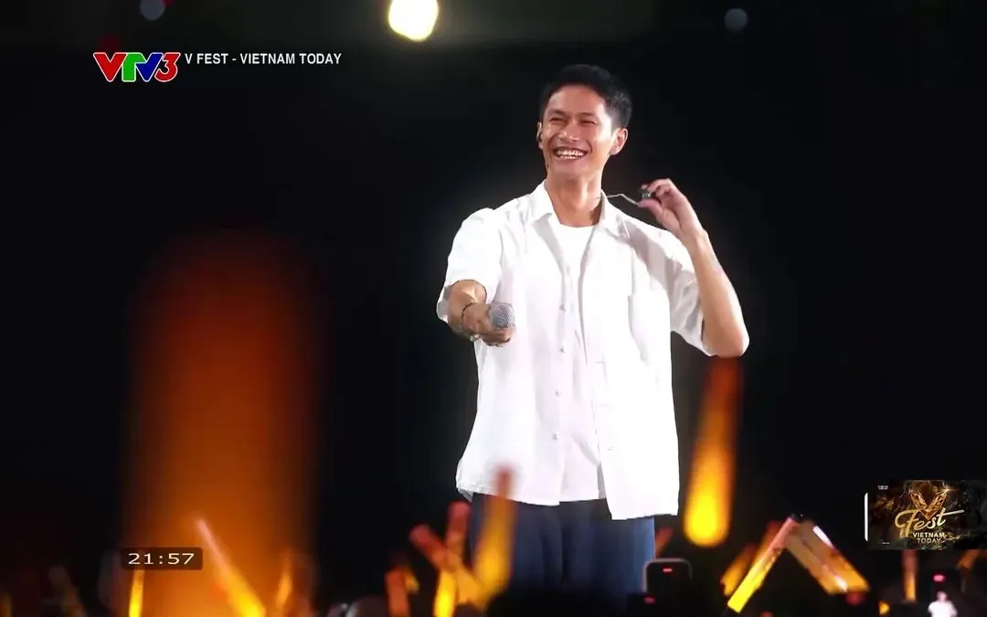 Nguyễn Hùng trong chương trình V Fest - Vietnam Today Nguyễn Hùng trong chương trình V Fest - Vietnam Today