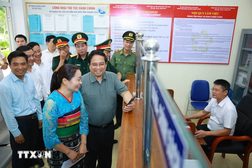 QUAN TRỌNG NHẤT LÀ PHỤC VỤ NGƯỜI DÂN, DOANH NGHIỆP KỊP THỜI, CHU ĐÁO - Ảnh 1.
