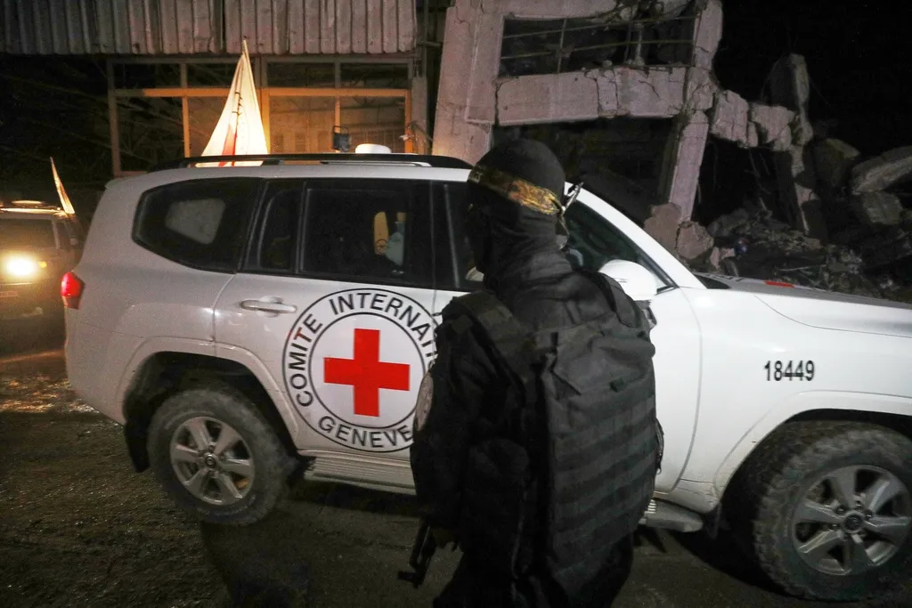 Hamas siết chặt quyền kiểm soát ở Gaza, làm lu mờ tương lai của lệnh ngừng bắn - Ảnh 1. Hamas siết chặt quyền kiểm soát ở Gaza, làm lu mờ tương lai của lệnh ngừng bắn - Ảnh 1.