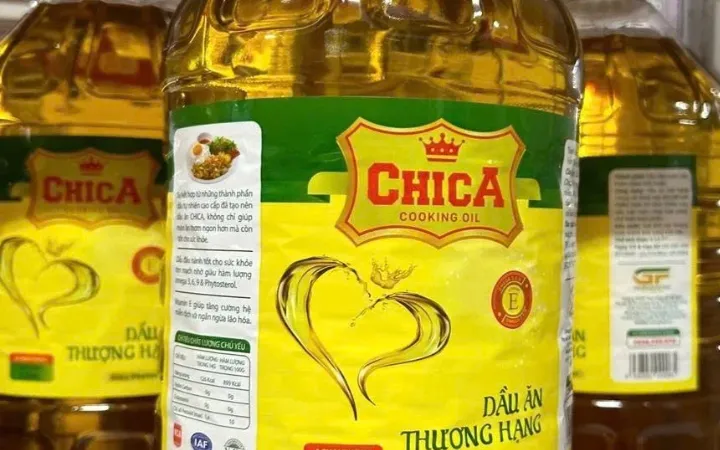 Dầu thực vật Chica được xác định là hàng giả, kém chất lượng. (Ảnh chụp màn hình)