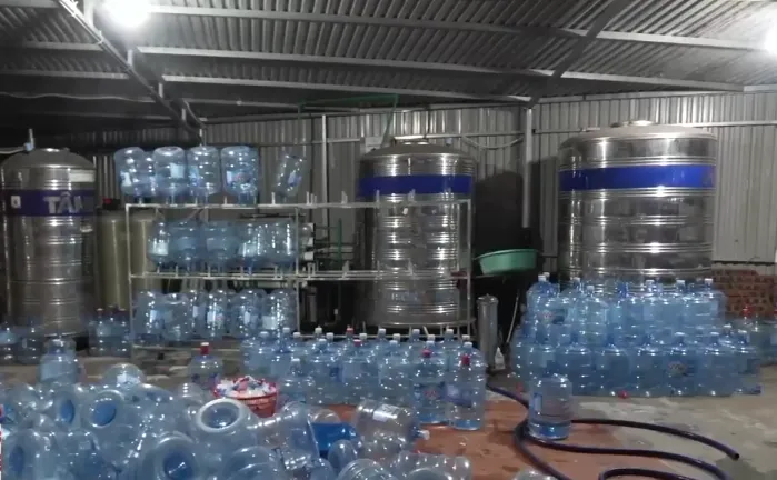 nước tinh khiết giả - Ảnh 2.