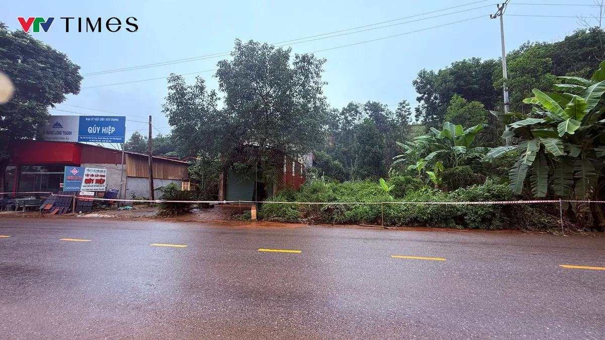 Thái Nguyên: Xuất hiện vết nứt khổng lồ, hàng chục hộ dân "sống trên miệng tử thần" - Ảnh 4.