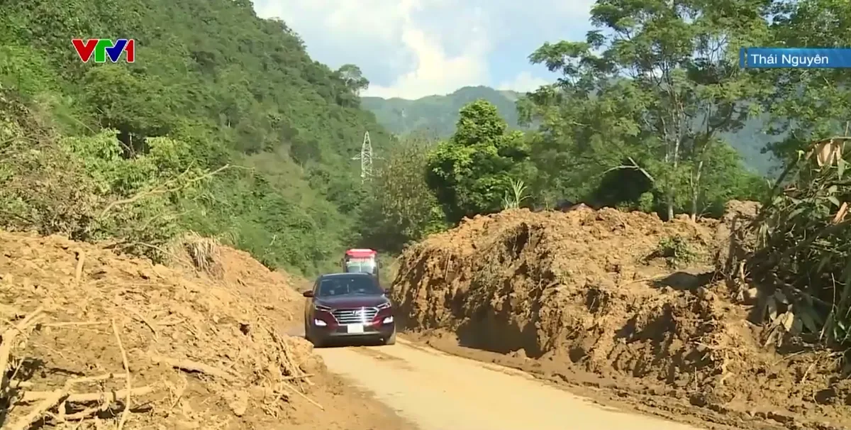 Nguy cơ sạt lở tiếp tục trên nhiều tuyến quốc lộ - Ảnh 1.