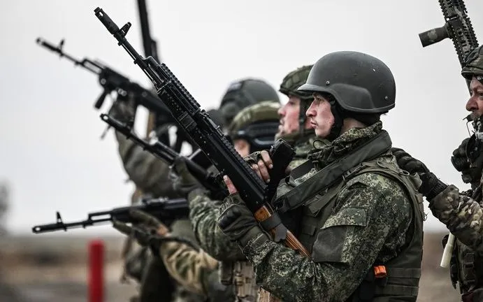 Quân nhân Nga trong một buổi huấn luyện bắn súng theo hướng Zaporozhye (Ảnh: Sputnik) Quân nhân Nga trong một buổi huấn luyện bắn súng theo hướng Zaporozhye (Ảnh: Sputnik)