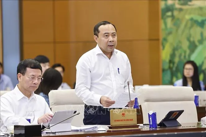 Phiên họp thứ 50, Ủy ban Thường vụ Quốc hội: Lấp khoảng trống pháp lý về chuyển đổi số - Ảnh 1.