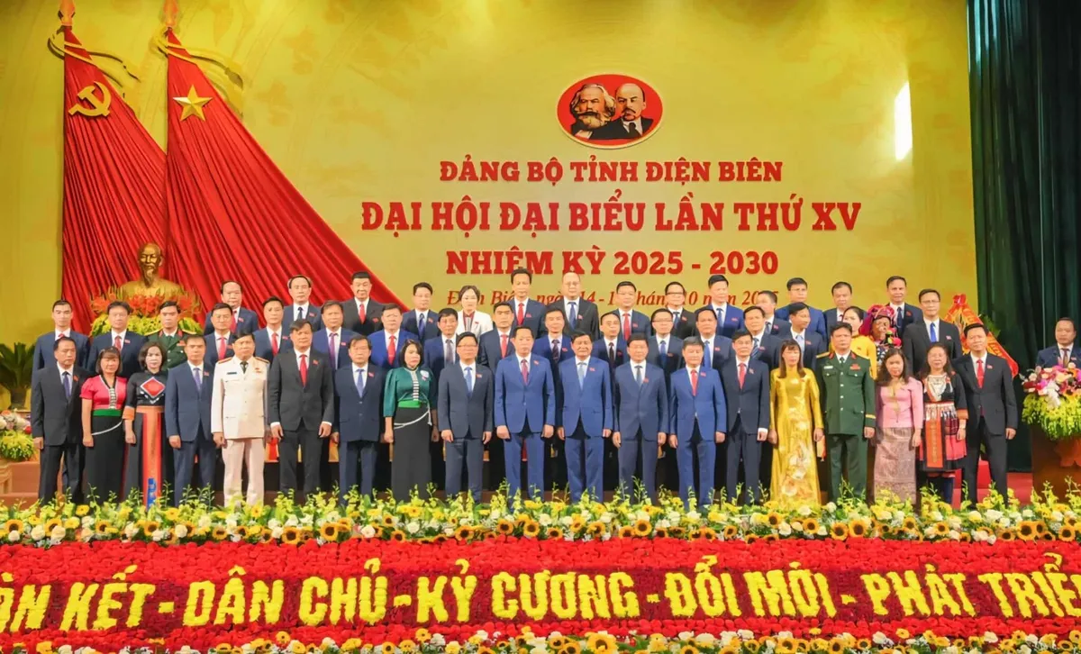 Ông Trần Tiến Dũng được bầu giữ chức Bí thư Tỉnh ủy Điện Biên - Ảnh 3.