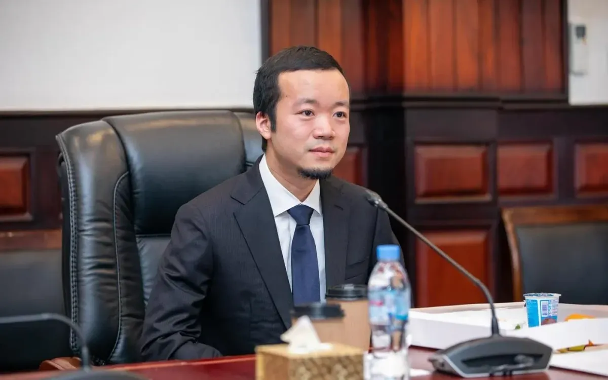 Chen Zhi, 38 tuổi, người gốc Trung Quốc, Chủ tịch tập đoàn Prince Group bị cáo buộc điều hành các khu phức hợp lừa đảo mạng ở Campuchia (Ảnh: Prince) Chen Zhi, 38 tuổi, người gốc Trung Quốc, Chủ tịch tập đoàn Prince Group bị cáo buộc điều hành các khu phức hợp lừa đảo mạng ở Campuchia (Ảnh: Prince)