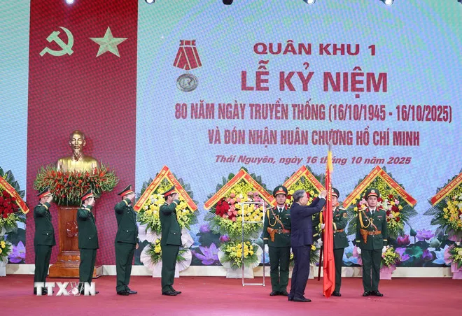 Tổng Bí thư Tô Lâm: Chăm lo xây dựng Lực lượng vũ trang Quân khu 1 vững mạnh toàn diện - Ảnh 4.