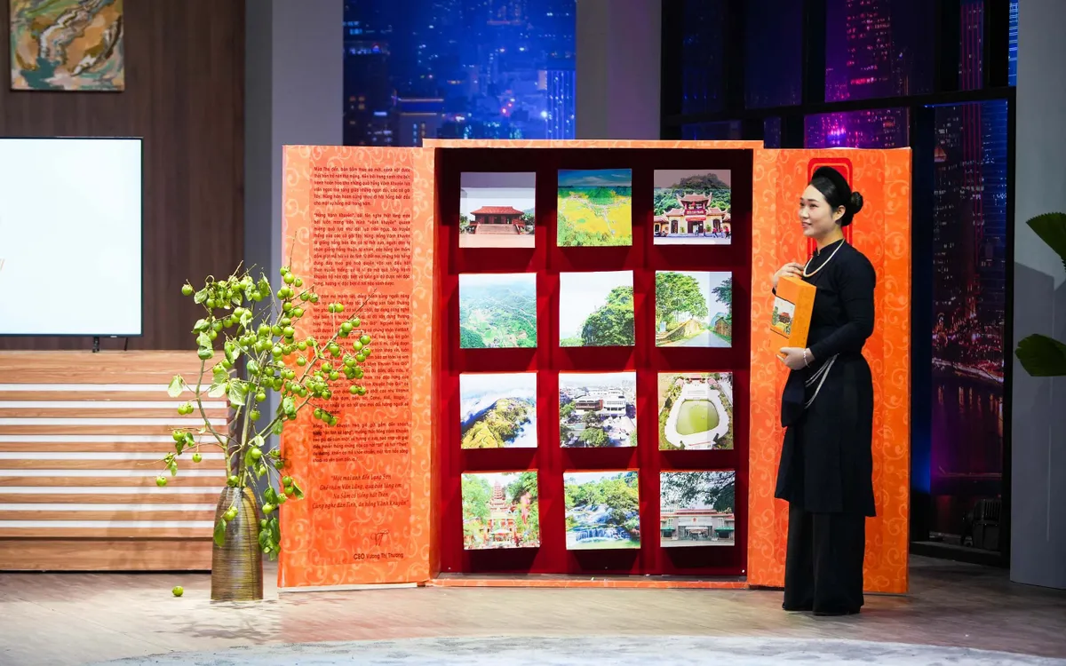 Vương Thị Thương cho biết, mình ăn ngủ tối ngày với quả hồng để cho ra đời sản phẩm hồng vành khuyên treo gió. Vương Thị Thương cho biết, mình ăn ngủ tối ngày với quả hồng để cho ra đời sản phẩm hồng vành khuyên treo gió.