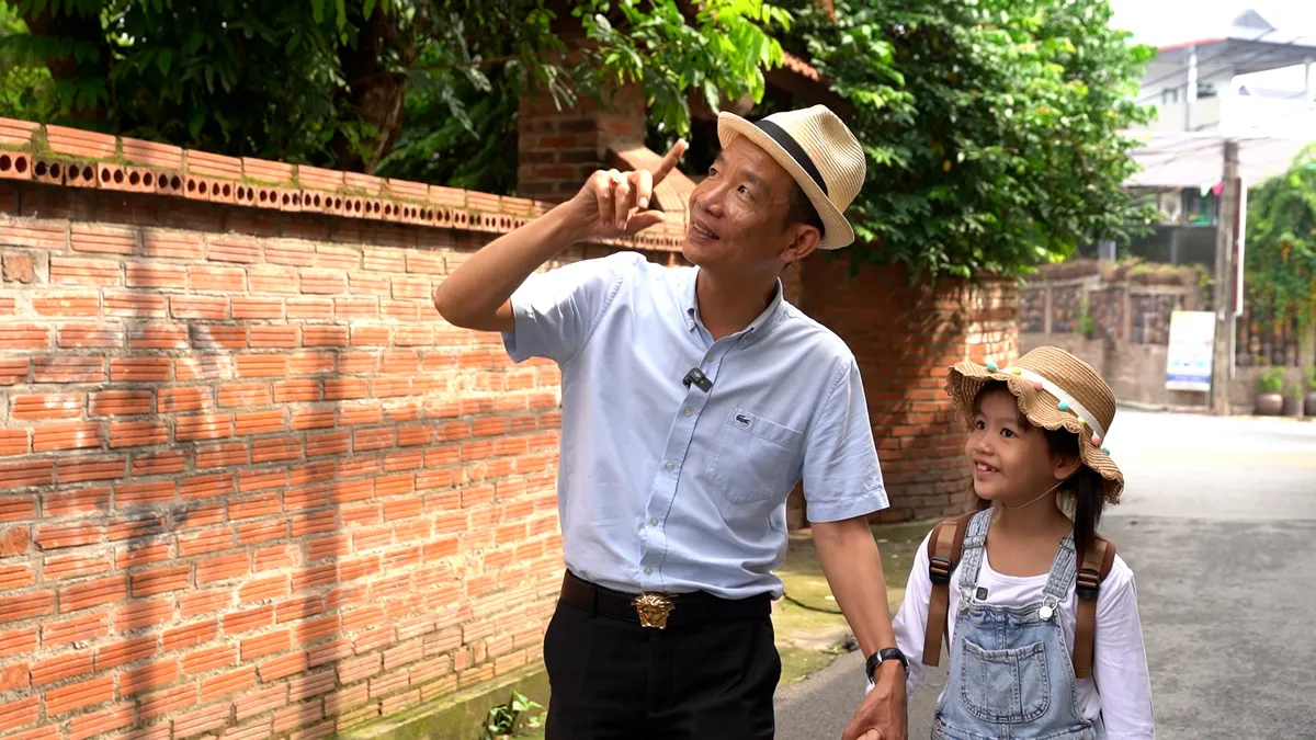 Hành trình nghệ thuật của cha con nhạc sĩ Nguyễn Vĩnh Tiến trong Cha con vạn dặm - Ảnh 2.