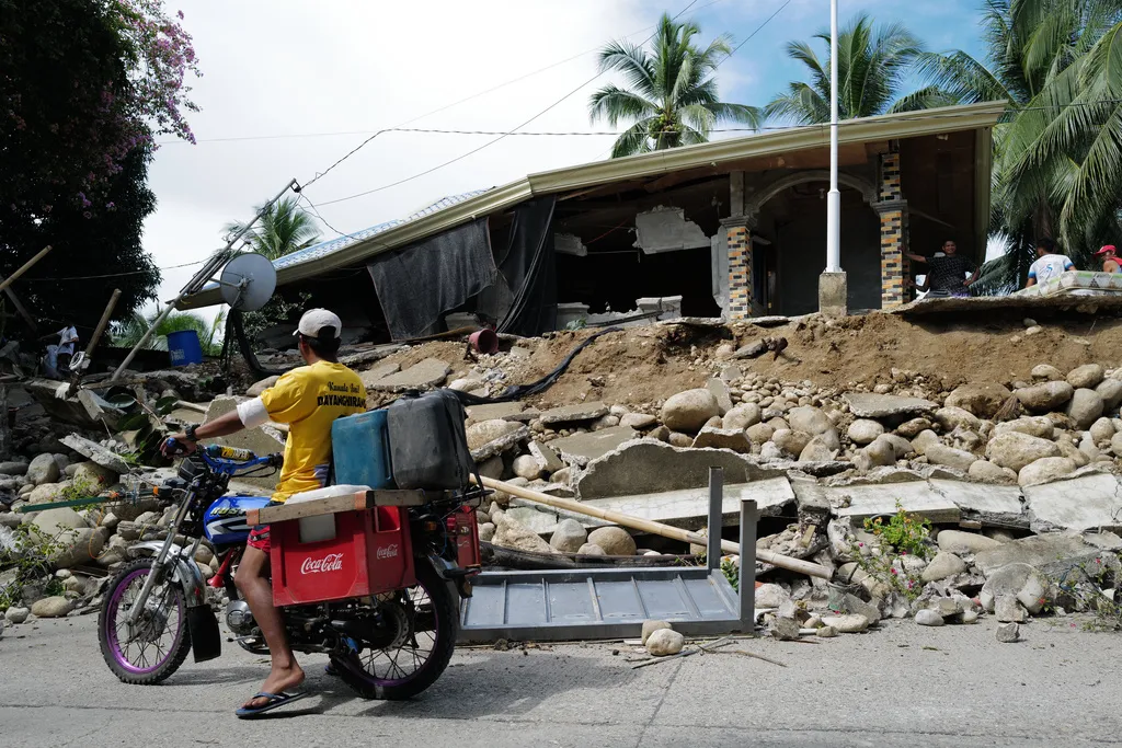 Động đất 6,1 độ gây rung chuyển ở miền Nam Philippines  - Ảnh 1.