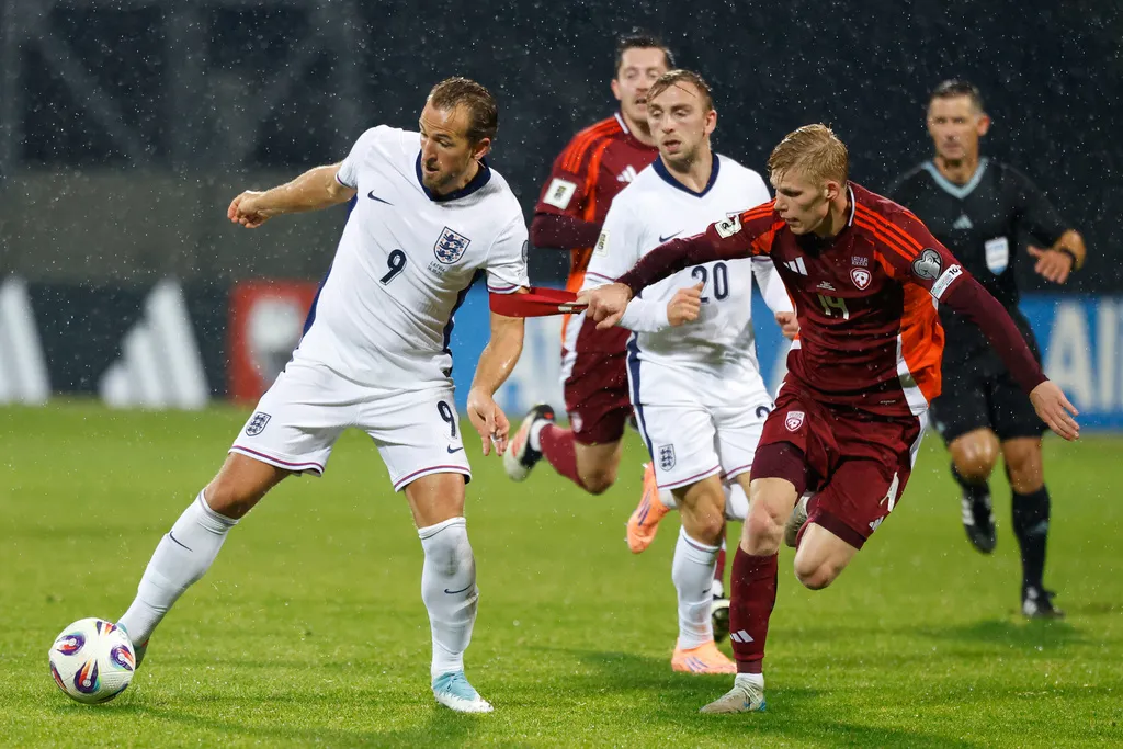 ĐT Anh t&iacute;nh hợp t&aacute;c với David Beckham chuẩn bị cho World Cup 2026- Ảnh 1.