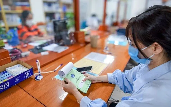 Từ đầu năm tới, người lao động sẽ được hưởng trợ cấp thất nghiệp cao hơn và nhận tiền sớm hơn Từ đầu năm tới, người lao động sẽ được hưởng trợ cấp thất nghiệp cao hơn và nhận tiền sớm hơn