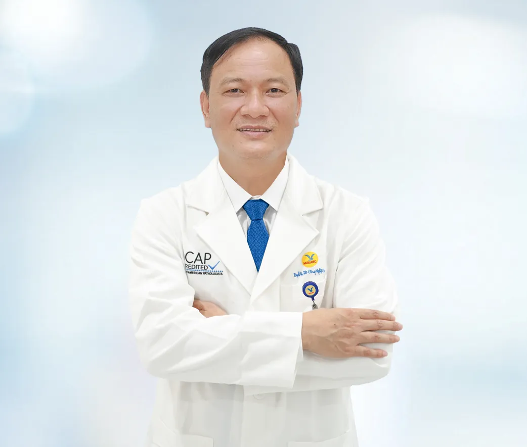 PGS.TS.BSCC Hoàng Tiến Tuyên - Chuyên gia bệnh truyền nhiễm được người bệnh gửi trọn niềm tin - Ảnh 1. PGS.TS.BSCC Hoàng Tiến Tuyên - Chuyên gia bệnh truyền nhiễm được người bệnh gửi trọn niềm tin - Ảnh 1.