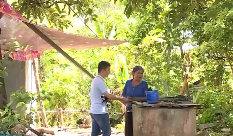 Người dân xã vùng cao thiếu nước ngay giữa mùa mưa - Ảnh 1.