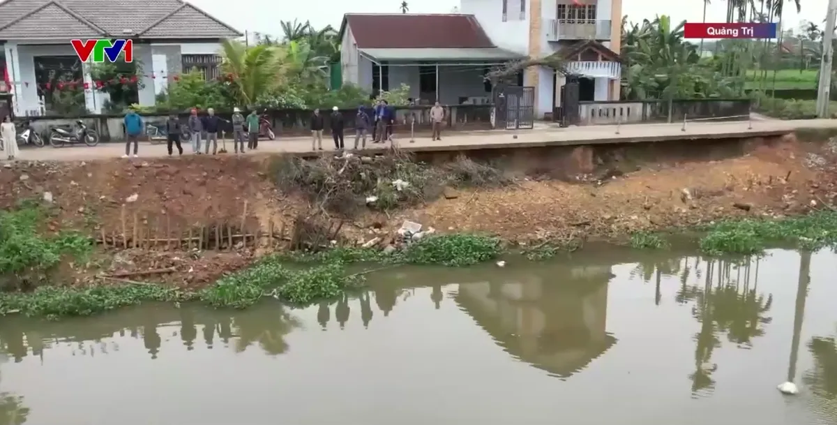 Bất an do tình trạng sạt lở gia tăng tại Quảng Trị  - Ảnh 2.