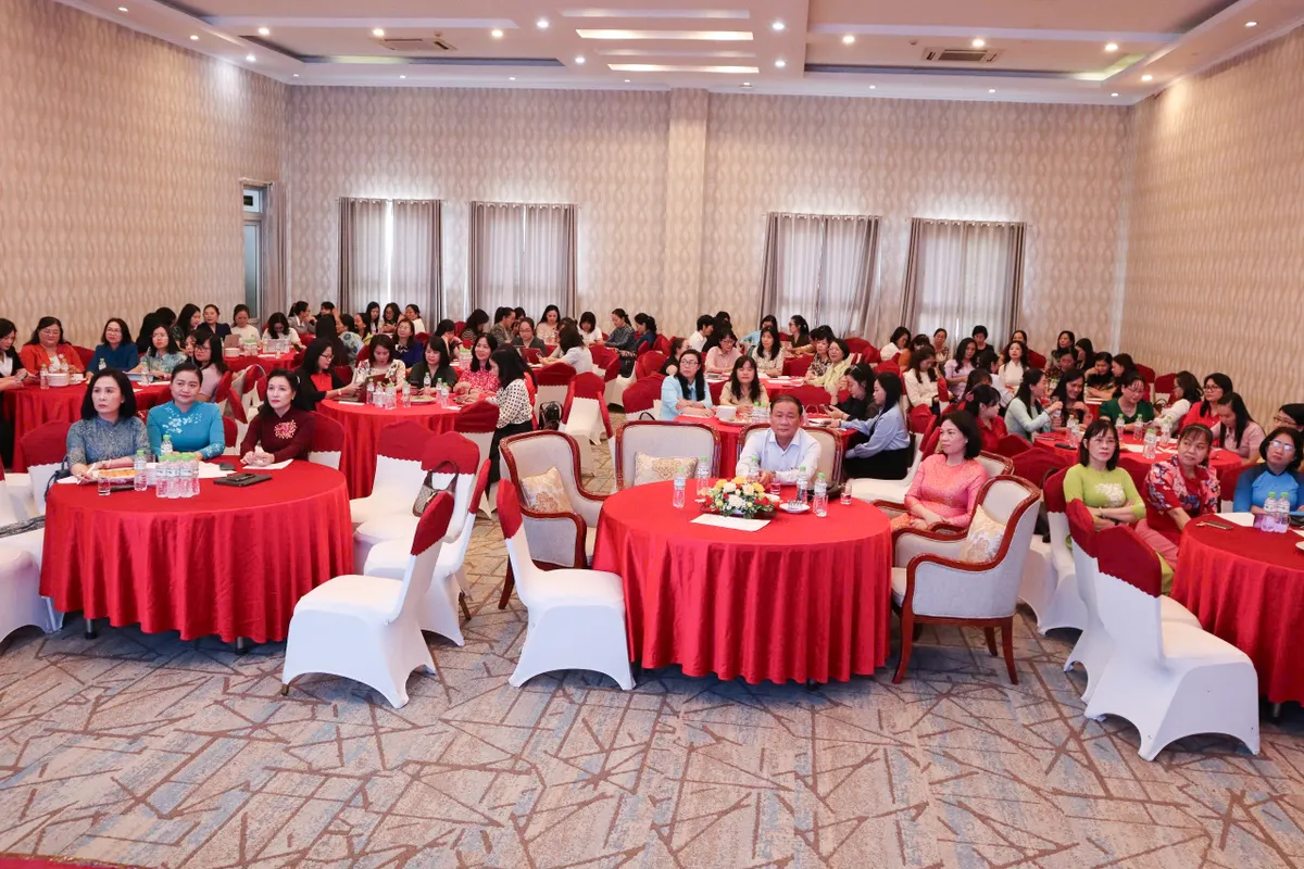 Nâng cao năng lực cho nữ lãnh đạo, quản lý các bộ, ngành và địa phương- Ảnh 3. Nâng cao năng lực cho nữ lãnh đạo, quản lý các bộ, ngành và địa phương- Ảnh 3.