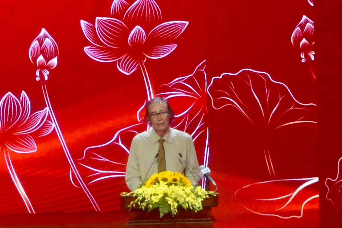 Bí thư Thành ủy TP Hồ Chí Minh đối thoại với văn nghệ sĩ - Ảnh 4.
