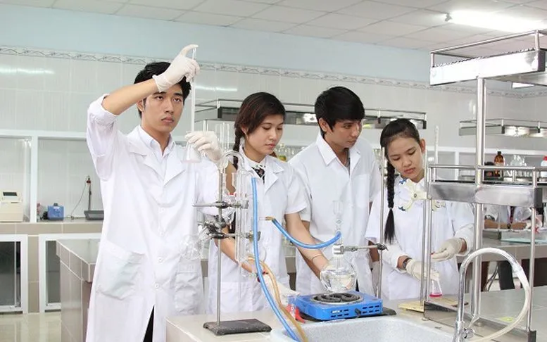 Nghị định số 263/2025/NĐ-CP của Chính phủ quy định nhiều chính sách ưu đãi đối với nhà khoa học và kỹ sư trẻ tài năng. Ảnh: VGP