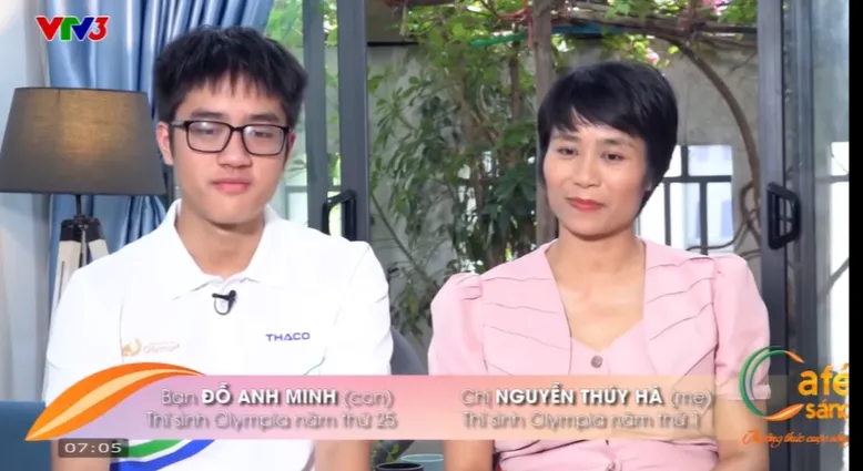 Cặp mẹ con và cô trò cùng thi Đường lên đỉnh Olympia  - Ảnh 2.