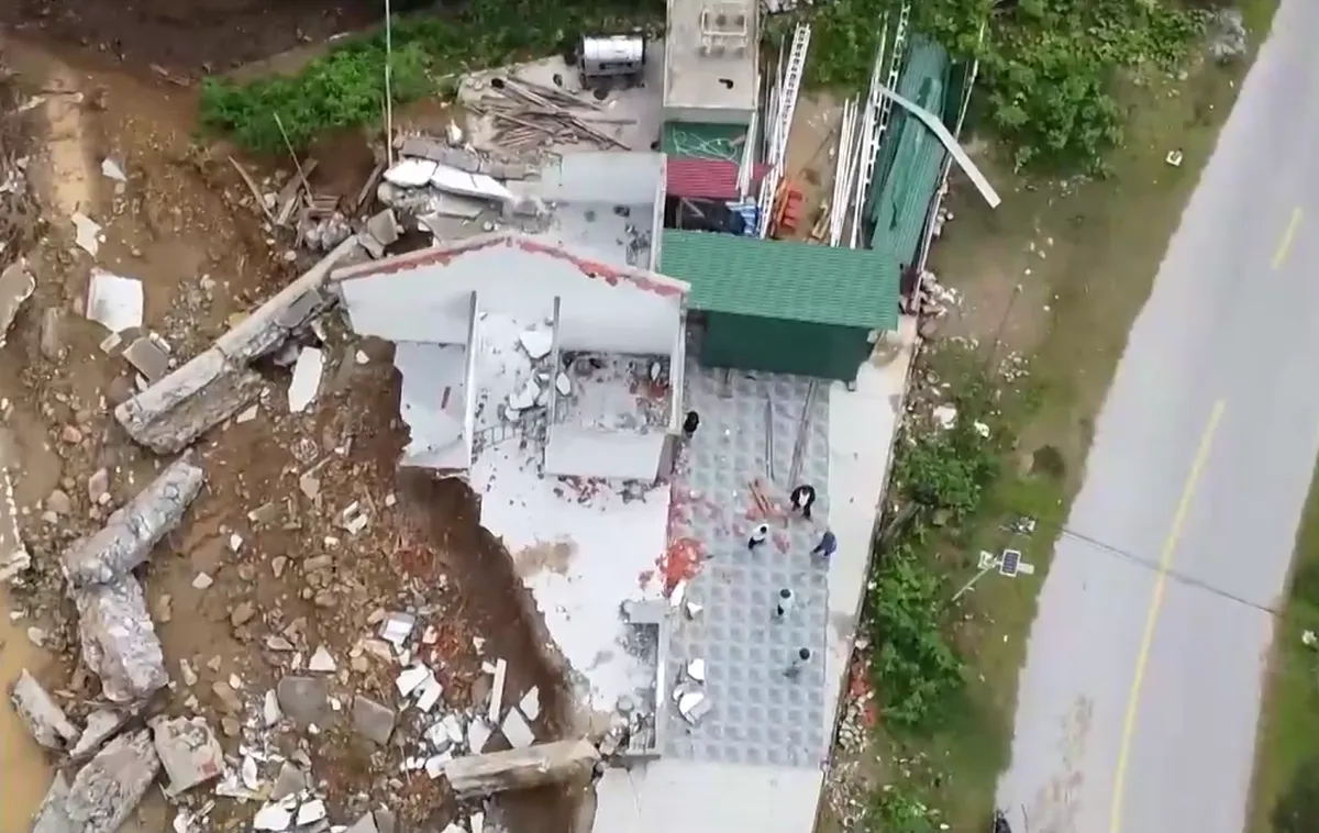 Những y&ecirc;u thương gửi trao về v&ugrave;ng b&atilde;o lụt - Ảnh 3.