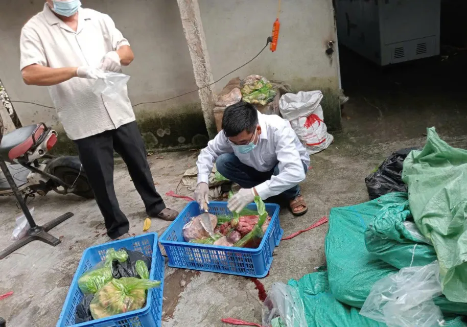 Khởi tố chủ cơ sở giết mổ mua lợn bệnh, lợn chết do dịch tả lợn châu Phi về bán- Ảnh 1. Khởi tố chủ cơ sở giết mổ mua lợn bệnh, lợn chết do dịch tả lợn châu Phi về bán- Ảnh 1.