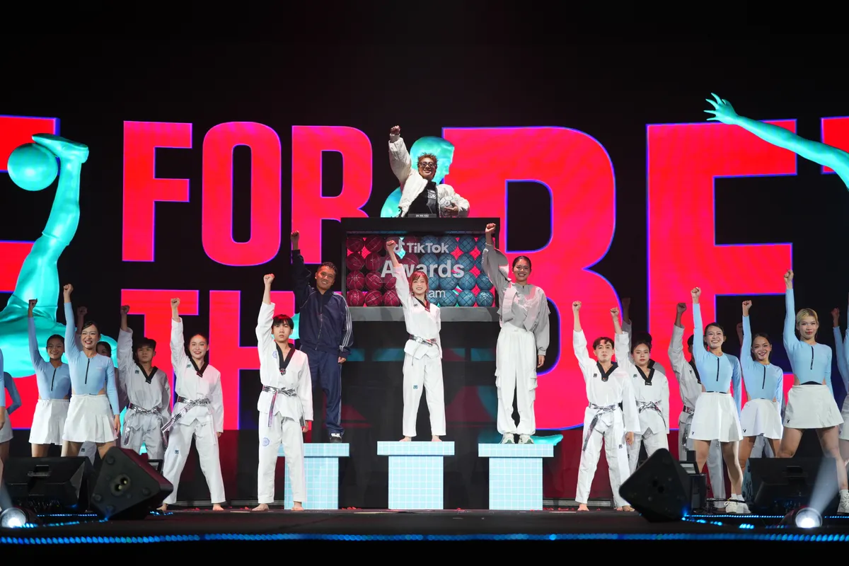 Những phần kết hợp đặc biệt trong đêm trao giải TikTok Awards Việt Nam 2025 - Ảnh 5.