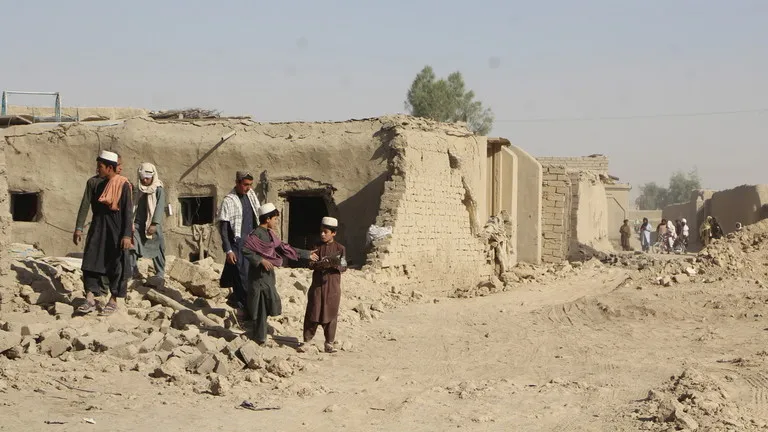 Pakistan và Afghanistan nhất trí ngừng bắn ngay lập tức- Ảnh 1. Pakistan và Afghanistan nhất trí ngừng bắn ngay lập tức- Ảnh 1.