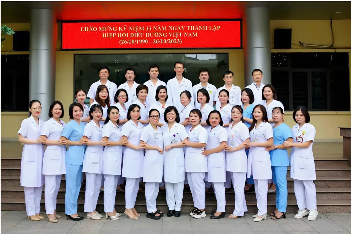 Nữ bác sĩ công an hơn 20 năm tận hiến nơi tuyến đầu ung bướu - Ảnh 1.