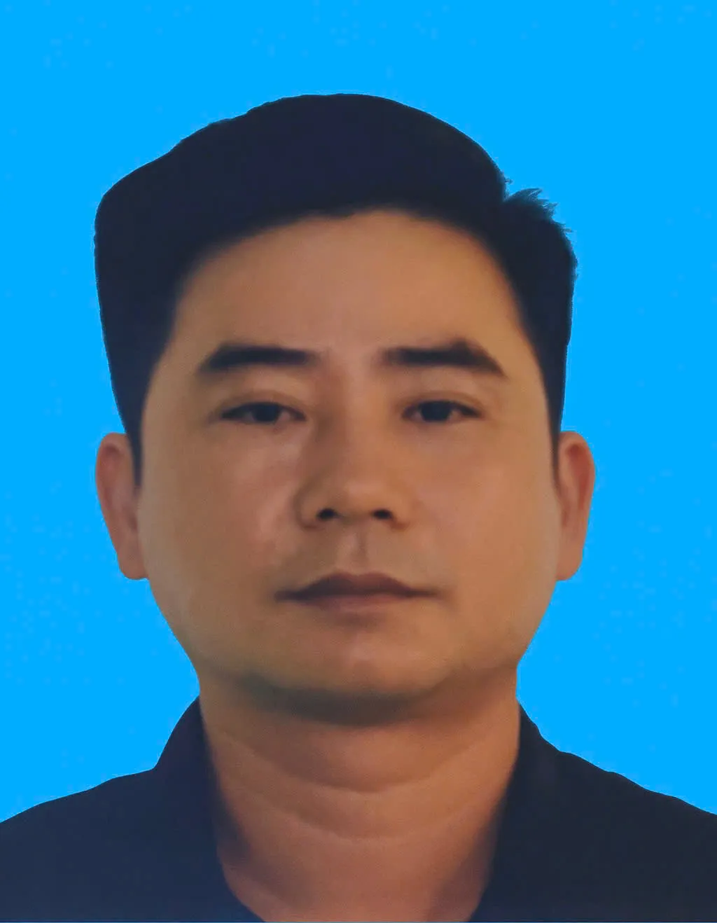 Sau hơn 1 năm bỏ trốn, đối tượng bị truy nã về tội đánh bạc ra đầu thú - Ảnh 2.