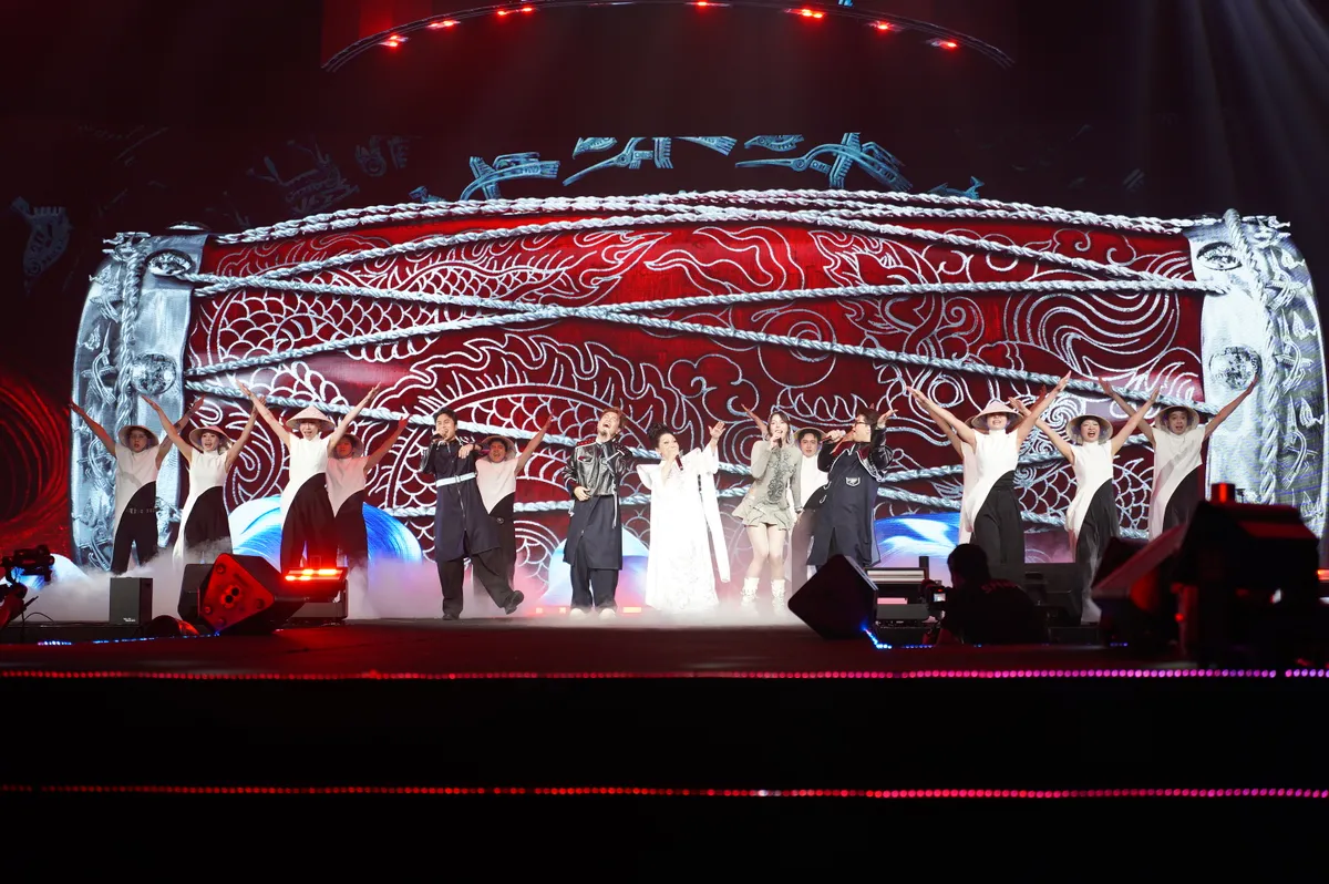Những phần kết hợp đặc biệt trong đêm trao giải TikTok Awards Việt Nam 2025 - Ảnh 1.