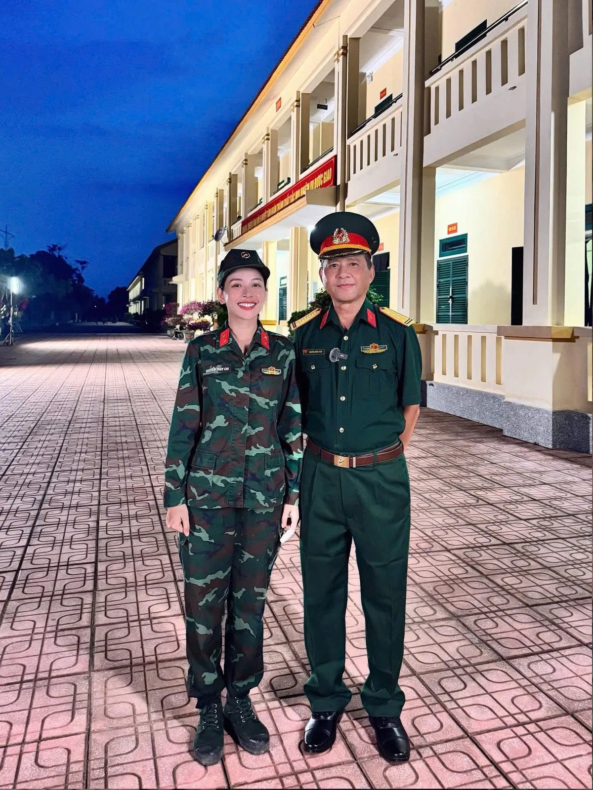 Dàn mỹ nhân Việt mừng ngày 20/10 - Ảnh 11.