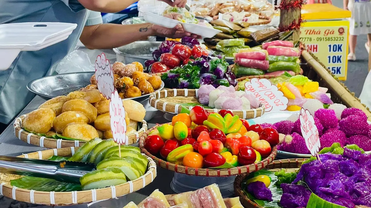 Ngày hội Bánh dân gian Nam Bộ - An Giang thu hút đông đảo du khách- Ảnh 5. Ngày hội Bánh dân gian Nam Bộ - An Giang thu hút đông đảo du khách- Ảnh 5.