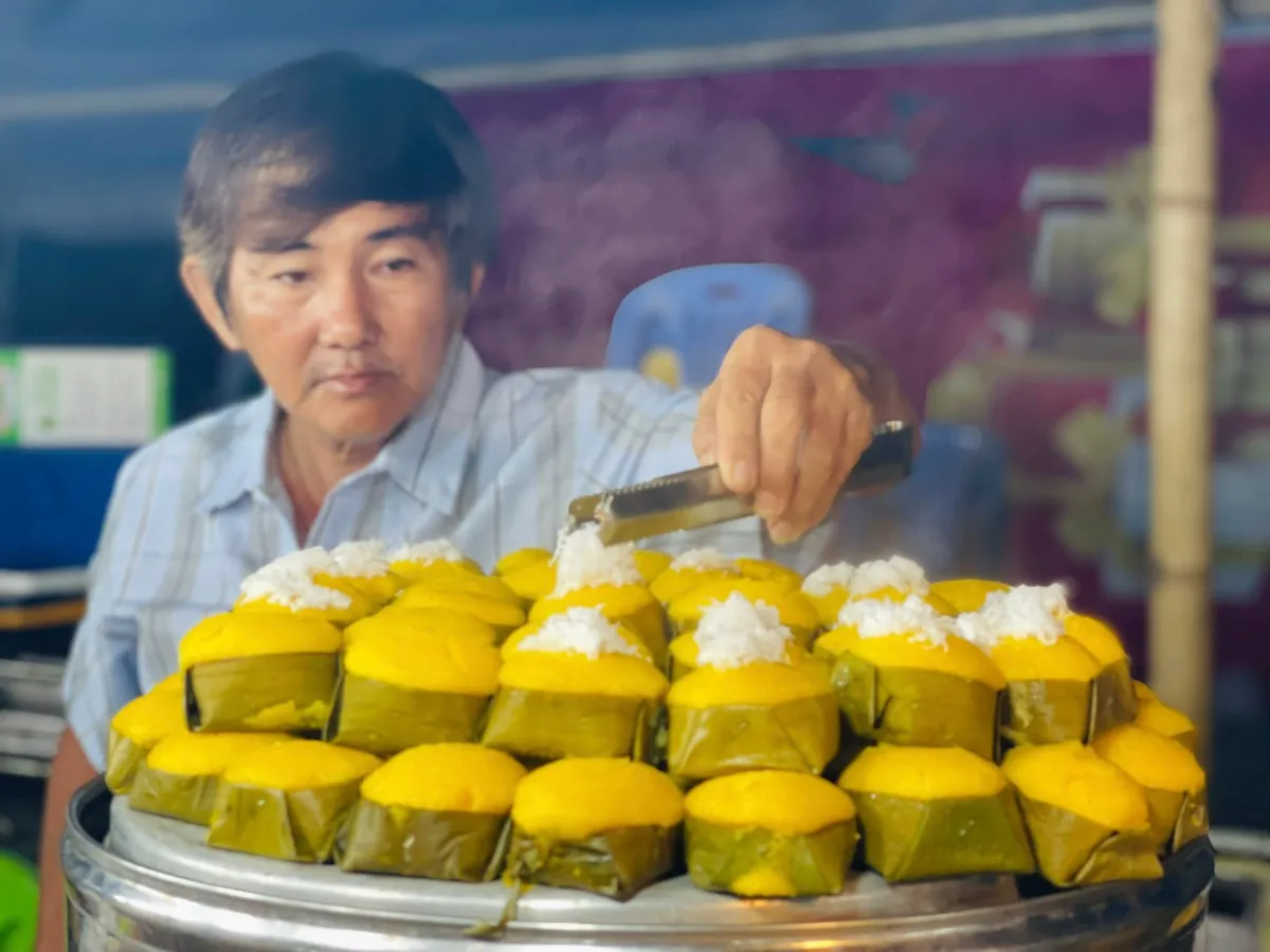 Ngày hội Bánh dân gian Nam Bộ - An Giang thu hút đông đảo du khách- Ảnh 4. Ngày hội Bánh dân gian Nam Bộ - An Giang thu hút đông đảo du khách- Ảnh 4.