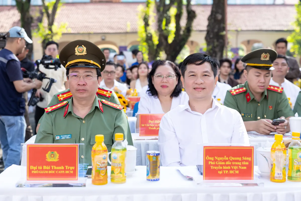 TP Hồ Chí Minh: Hơn 2 triệu học sinh hưởng ứng chiến dịch “Không Một Mình”  - Ảnh 1.