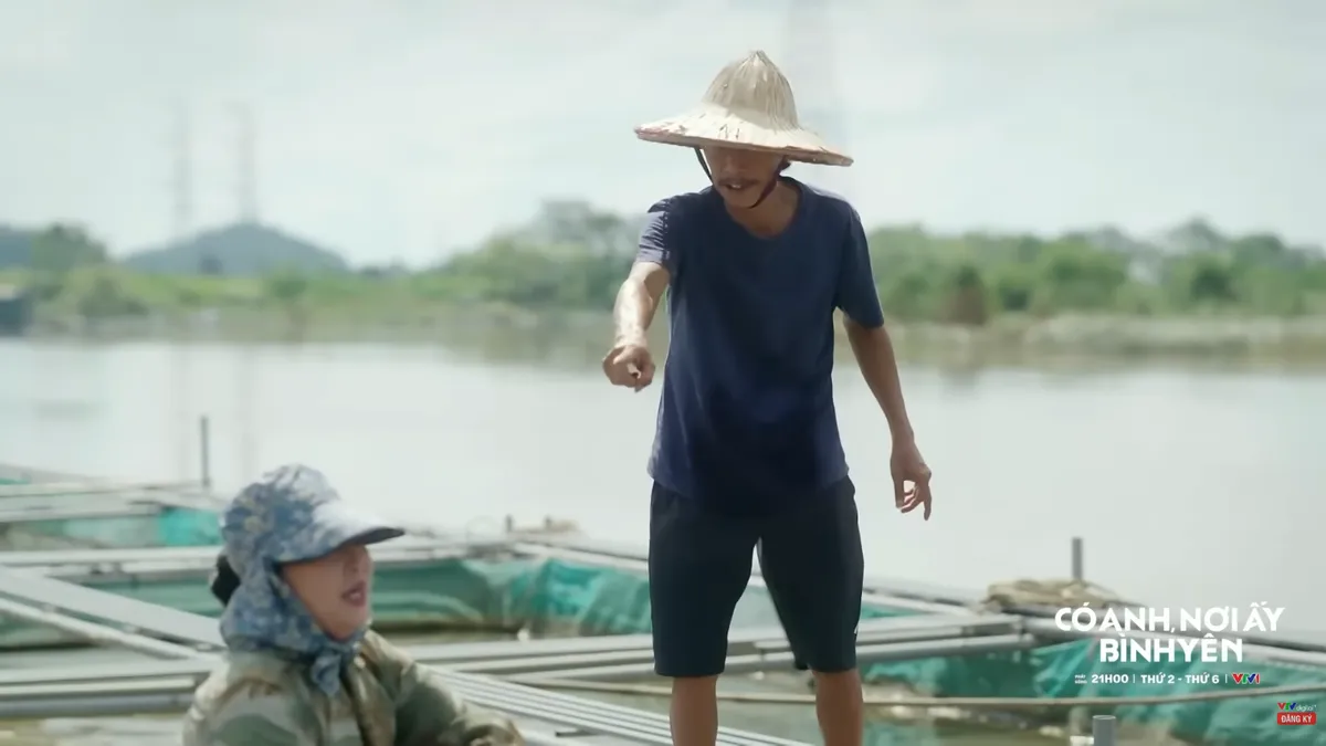 Có anh, nơi ấy bình yên - Tập 48: Bà Mừng kiên quyết phản đối Chí lấy "gái ngành" - Ảnh 4.