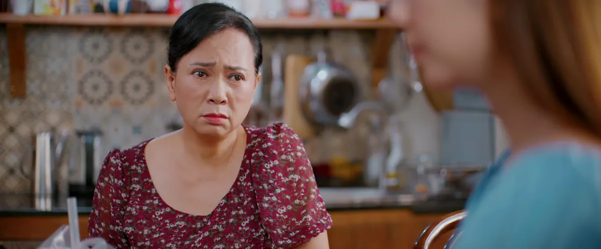 Gió ngang khoảng trời xanh - Tập 31: Lừa Ngân, 'tổng tài' Trường bị hội hưu trí đánh chạy mất dép - Ảnh 7.