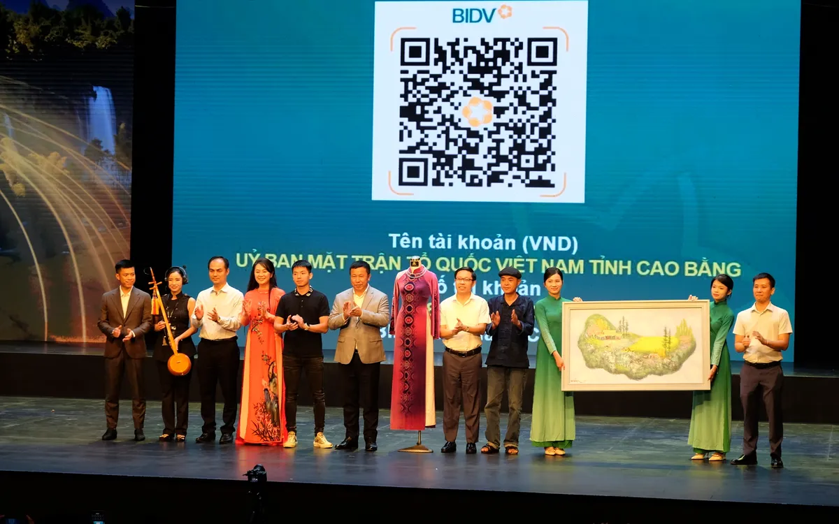 Chương trình nghệ thuật 'Hoa nở sau mưa' gây quỹ ủng hộ đồng bào lũ lụt Cao Bằng - Ảnh 4.